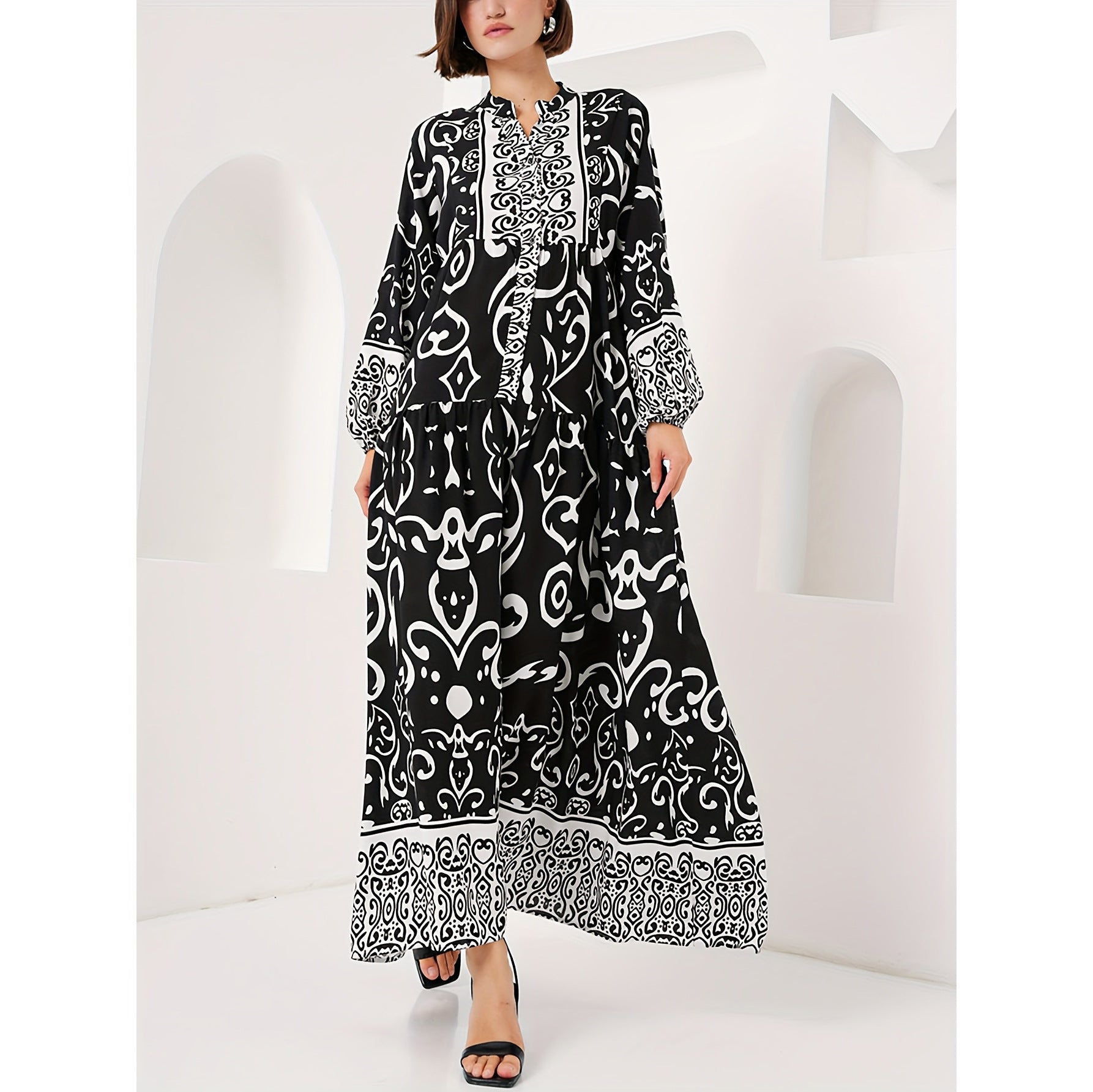Elegant Loose-fitting Black Robe For Women