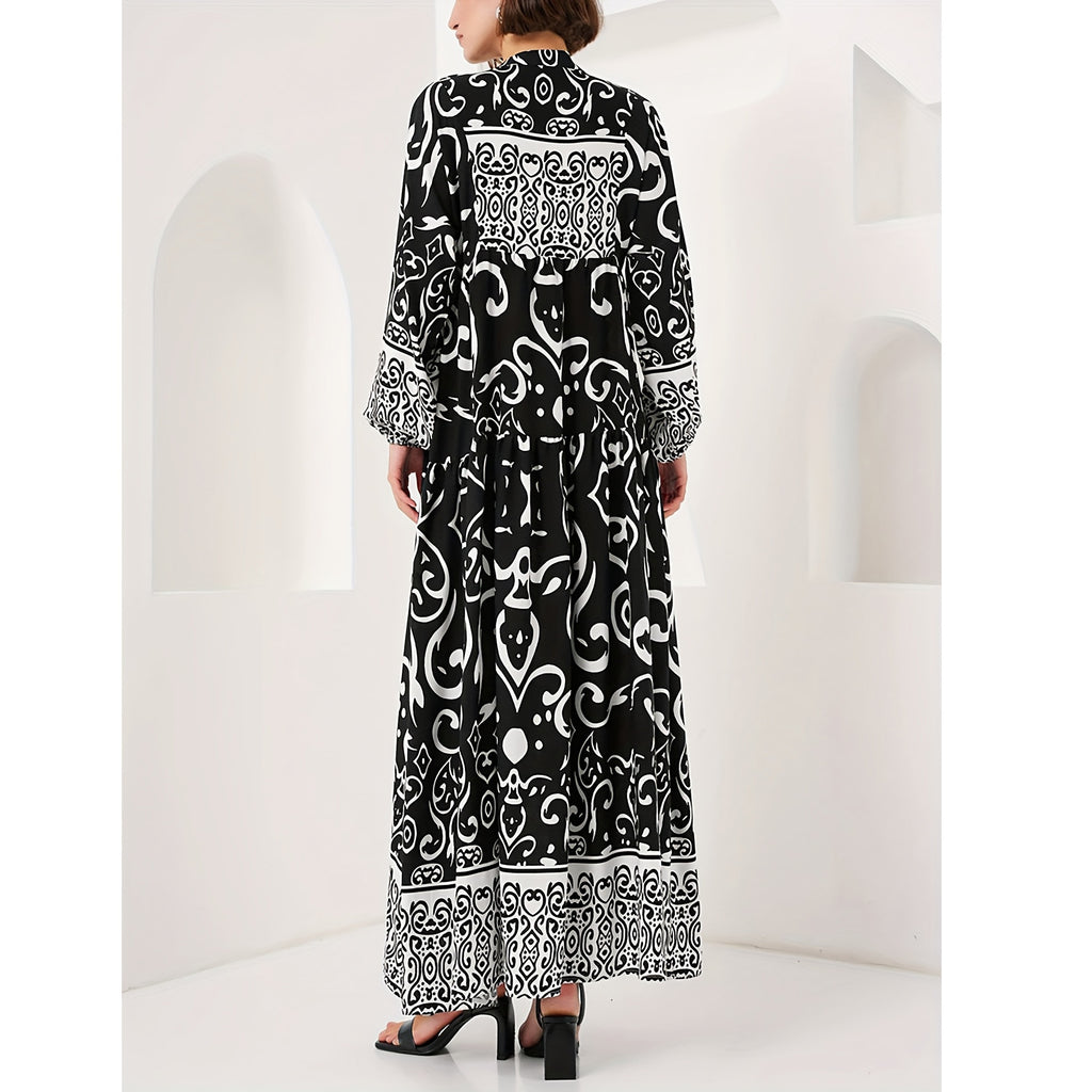 Elegant Loose-fitting Black Robe For Women